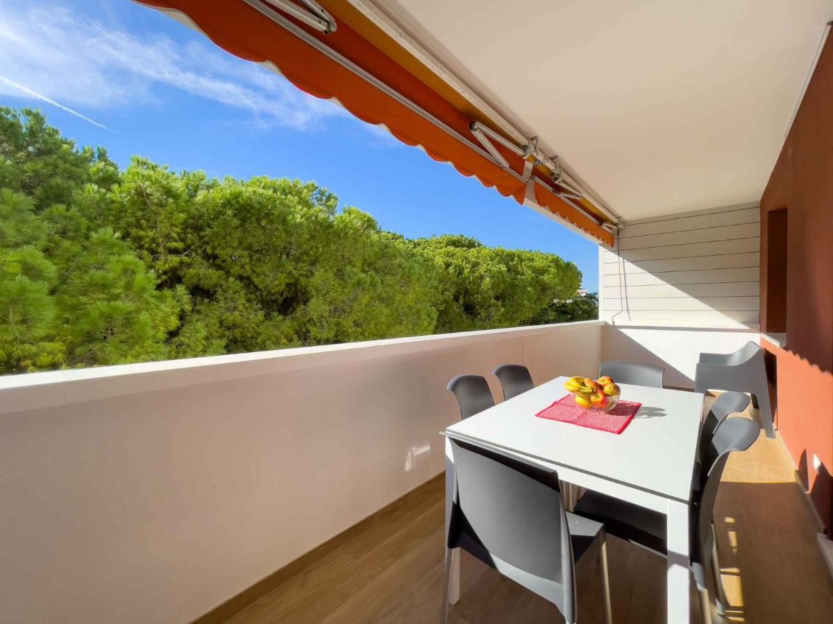 Apartment In Lignano Sabbiadoro 21783 Buitenkant foto