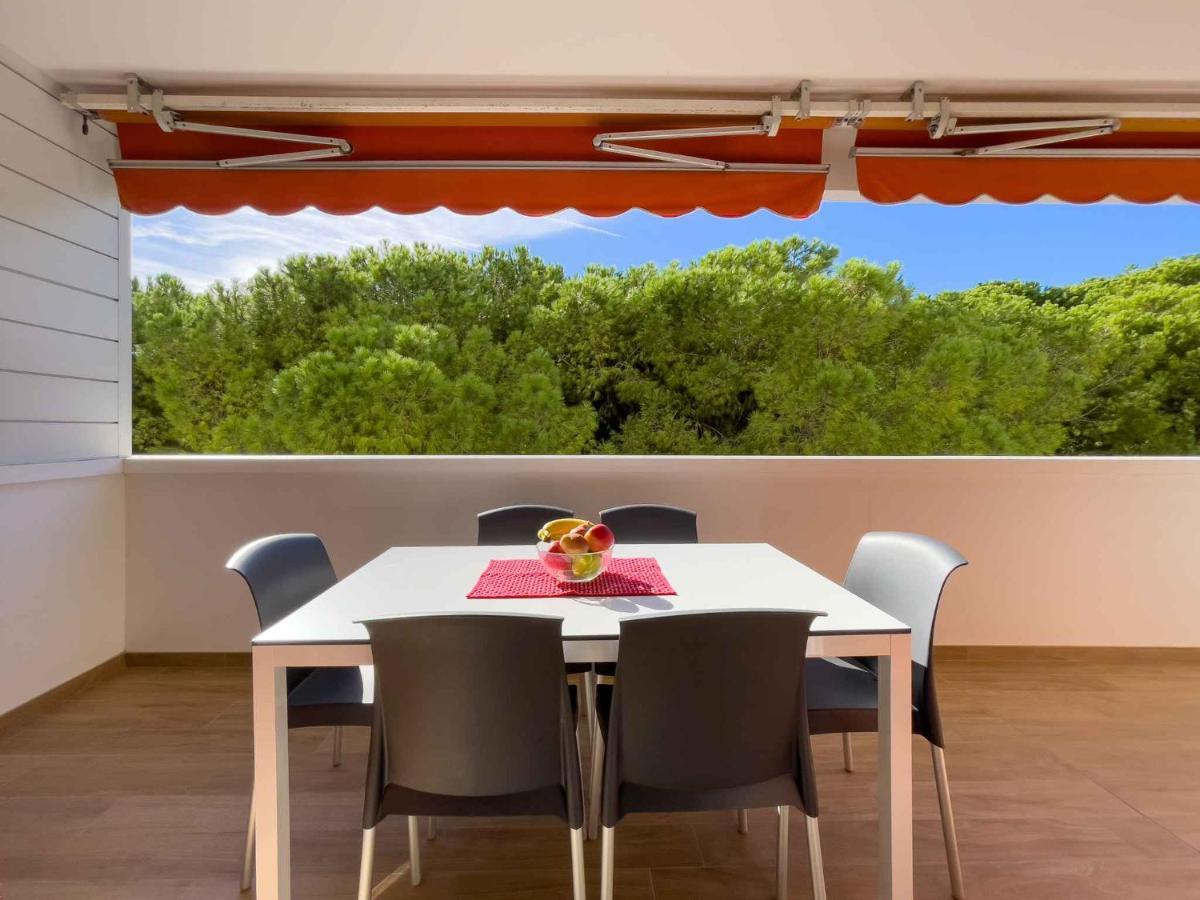 Apartment In Lignano Sabbiadoro 21783 Buitenkant foto