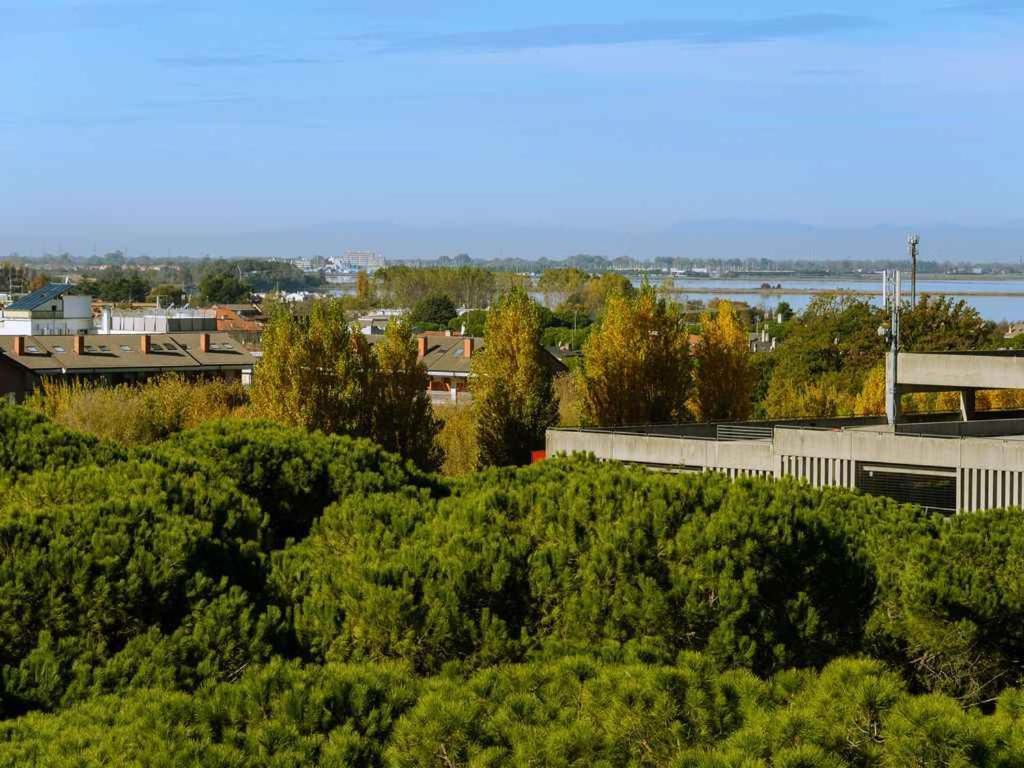 Apartment In Lignano Sabbiadoro 21783 Buitenkant foto